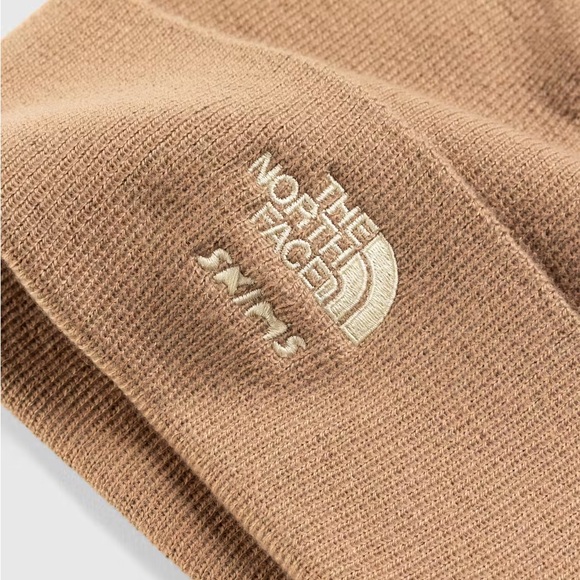 SKIMS X NORTH FACE BEANIE - Picture 4 of 4
